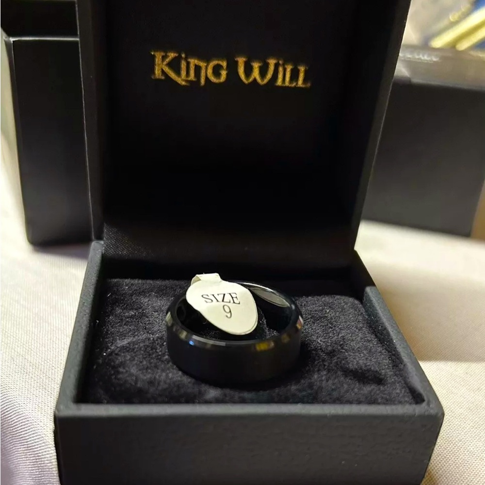 King will The Vow Keeper Tungsten Ring size 9 With Box And Gift Box